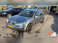 Volkswagen Golf - 1.6-16V Ocean