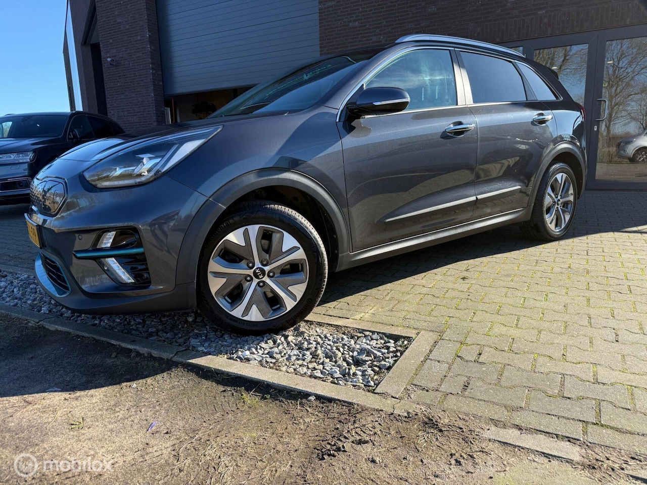 Kia e-Niro - ExecutiveLine 64 kWh ExecutiveLine 64 kWh - AutoWereld.nl
