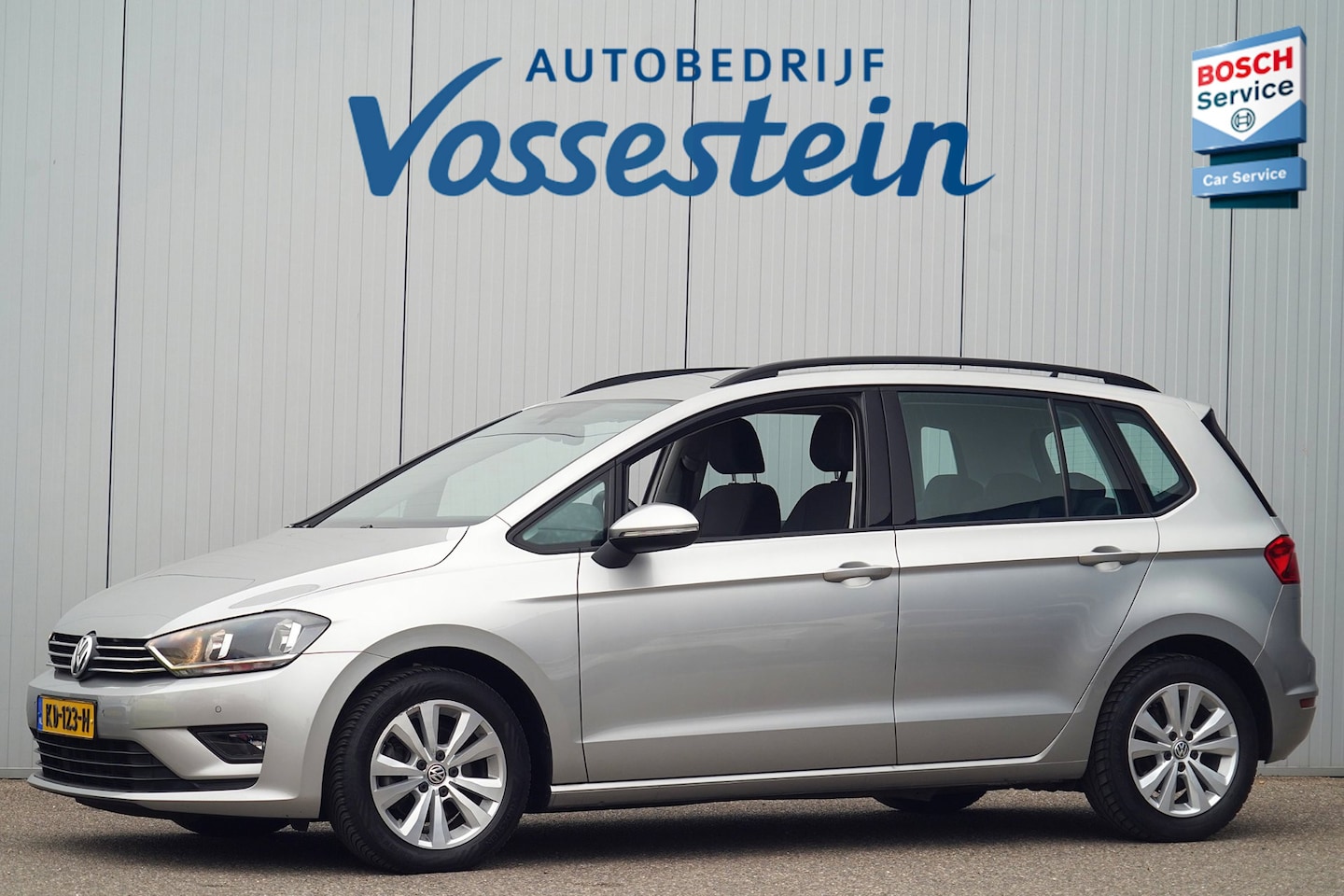 Volkswagen Golf Sportsvan - 1.6 TDI Comfortline / Trekhaak / NL-Auto / Navi / Cruise / Climate / Elek. Ramen - AutoWereld.nl