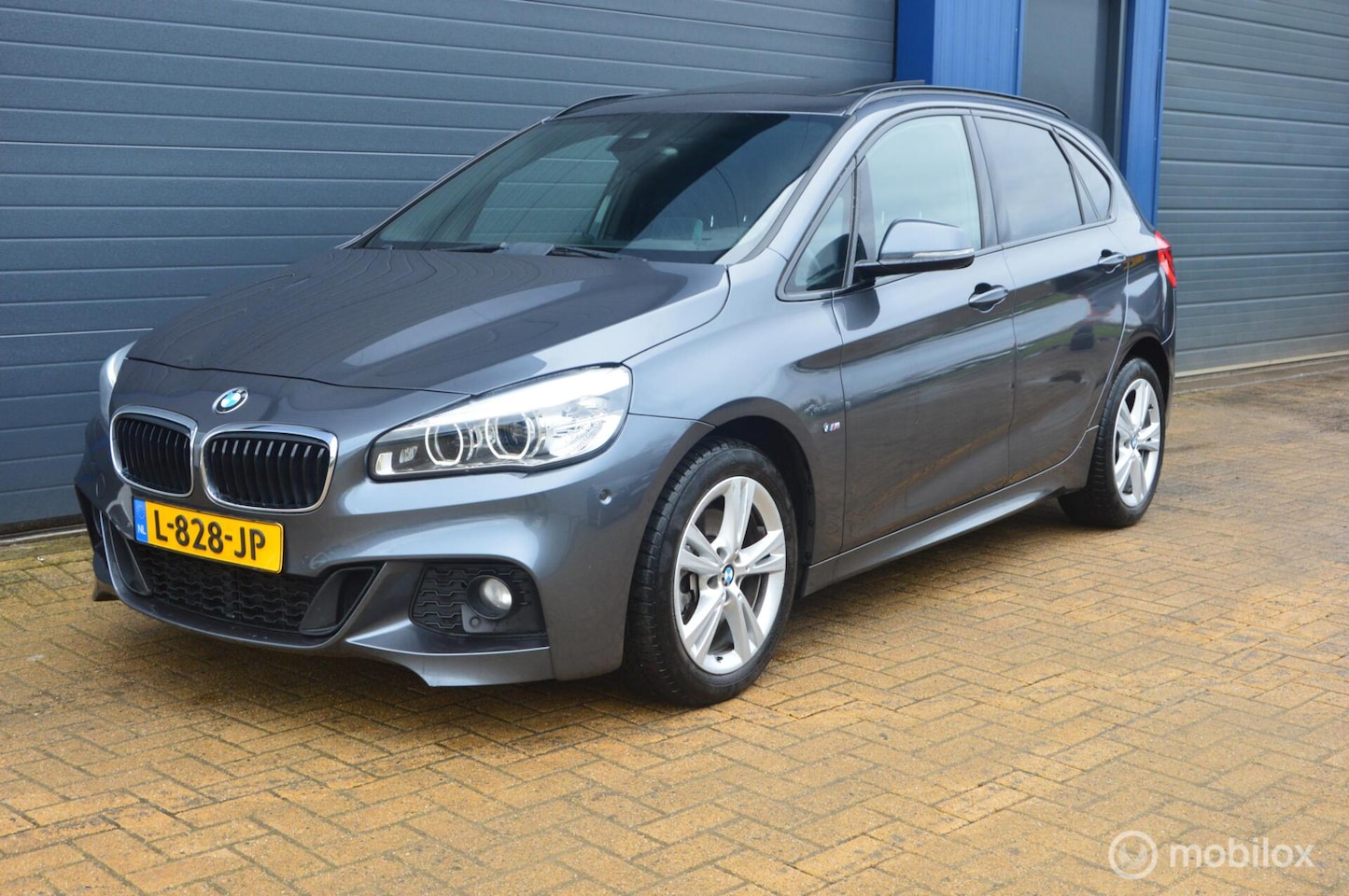 BMW 2-serie Active Tourer - Tourer,Pano,Headup,Vol! 220d M Sport - AutoWereld.nl