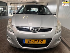Hyundai i20 - 1.4i DynamicVersion