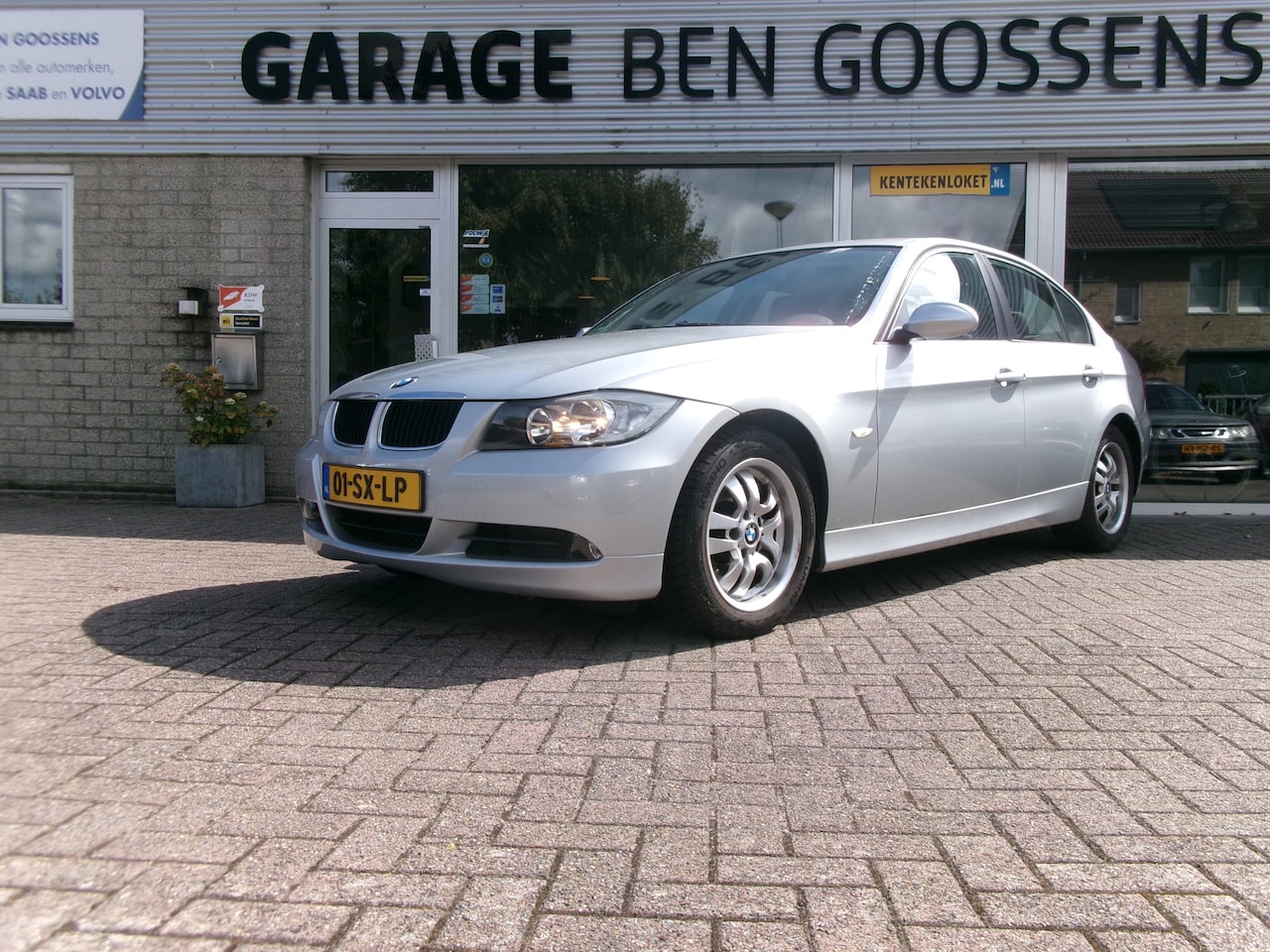 BMW 3-serie - 320i High Executive 320i High Executive - AutoWereld.nl