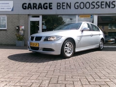BMW 3-serie - 320i High Executive