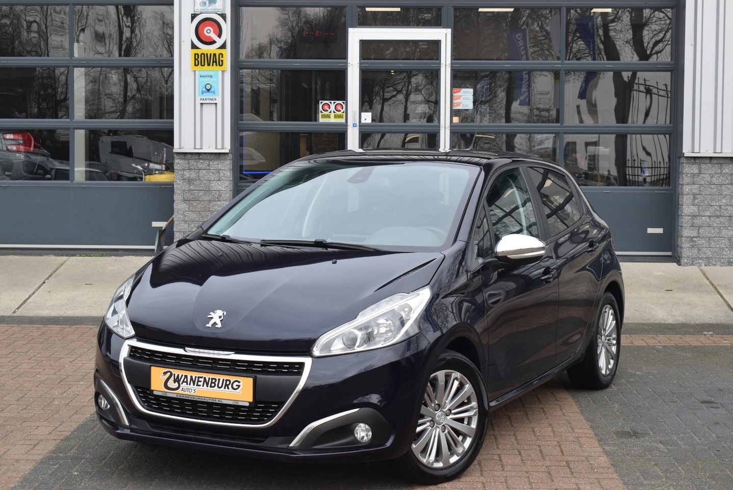 Peugeot 208 - 1.2 PureTech Allure Navi Airco Km 106.000!! - AutoWereld.nl