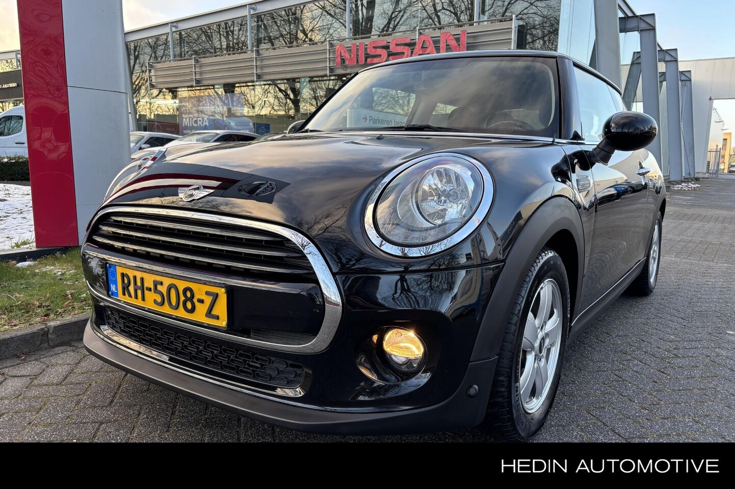 MINI Cooper - Mini 1.5 Business | Nav | Bluetooth | Airco | Parkeersensor | - AutoWereld.nl