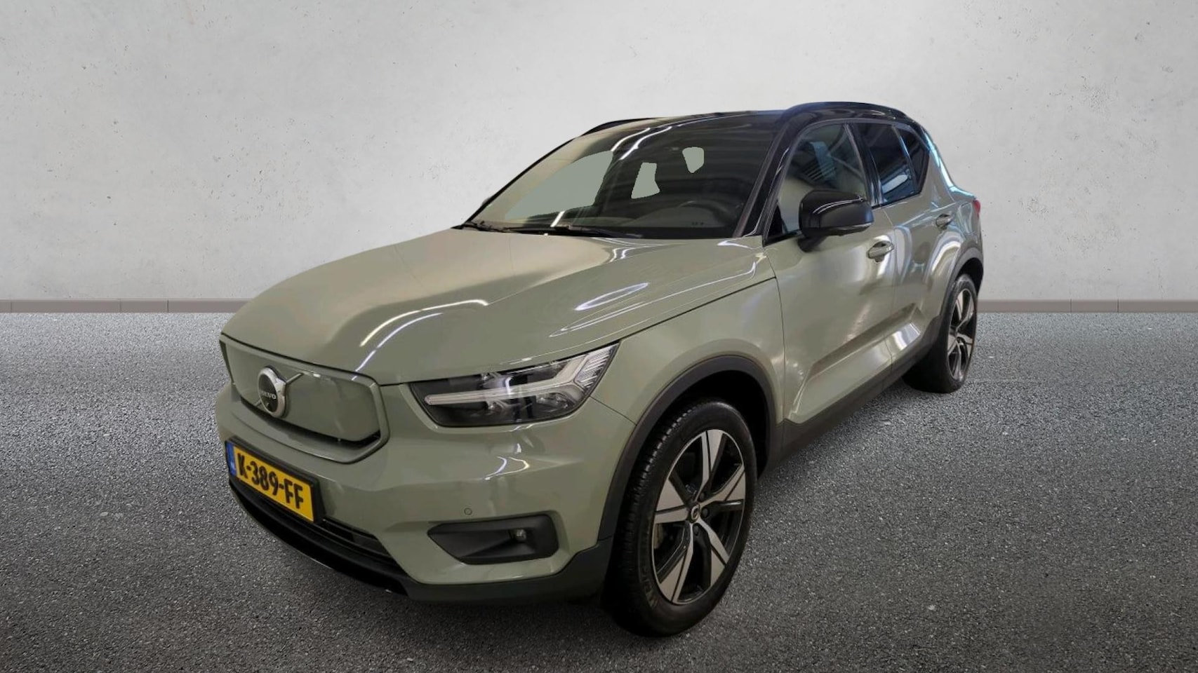 Volvo XC40 - P8 408pk Recharge AWD Automaat [ TREKHAAK+PANO+360CAMERA+HARMAN/KARDON+CARPLAY+STOELVERWAR - AutoWereld.nl
