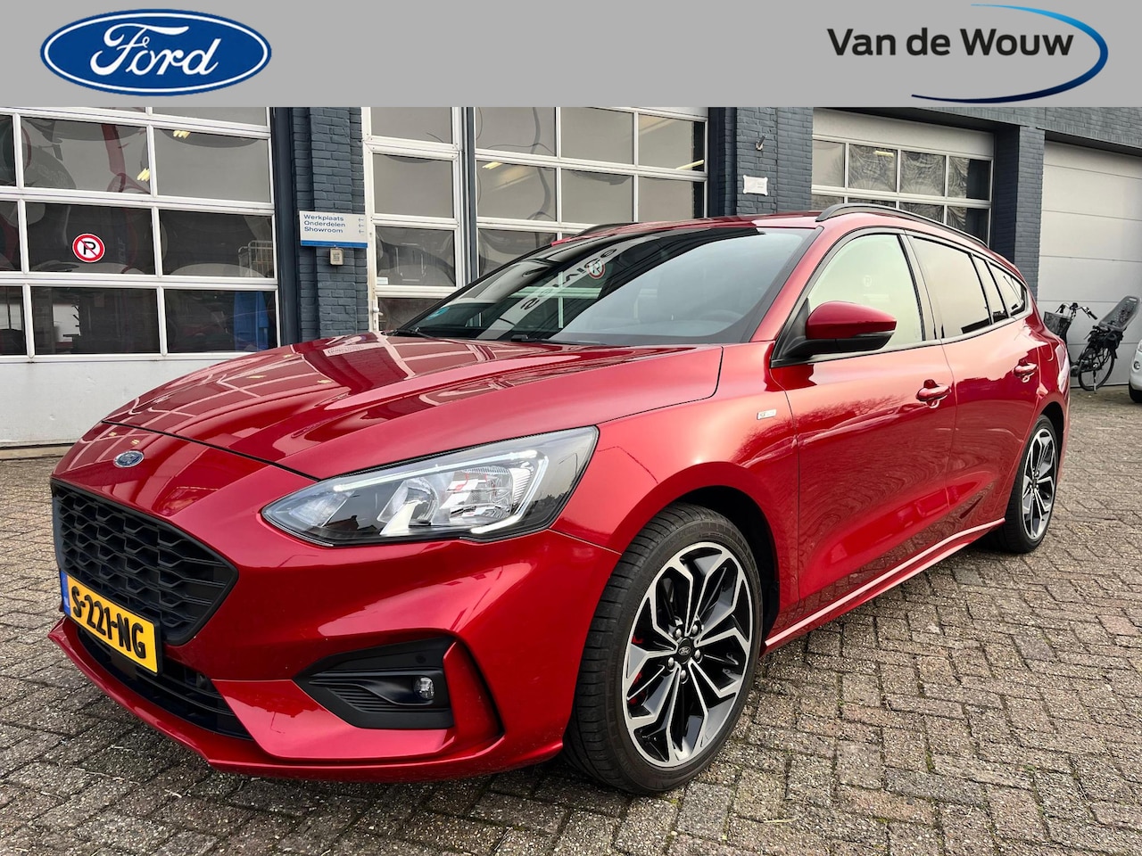 Ford Focus Wagon - 1.0 EcoBoost Hybrid ST Line X Business 1.0 EcoBoost Hybrid ST-Line X Business Wagon - AutoWereld.nl