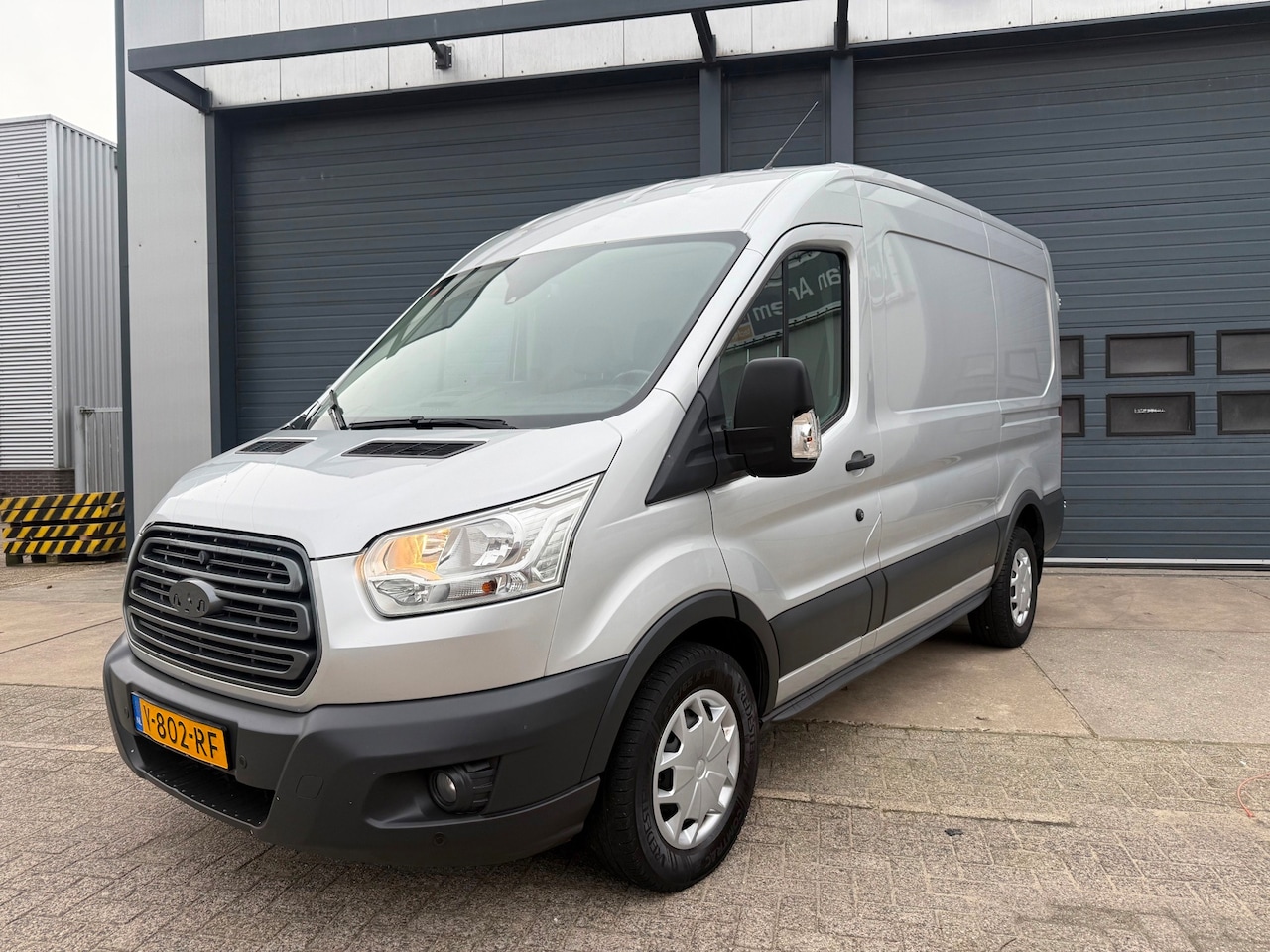 Ford Transit - 350 2.0 TDCI L2H2 Trend 350 2.0 TDCI L2H2 Trend - AutoWereld.nl