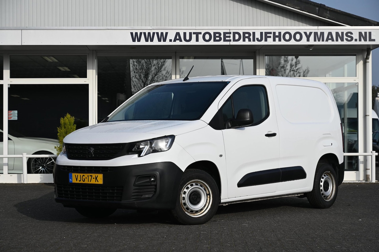 Peugeot Partner - 1.5 BlueHDI Premium 3 Persoons Apple Carplay - AutoWereld.nl