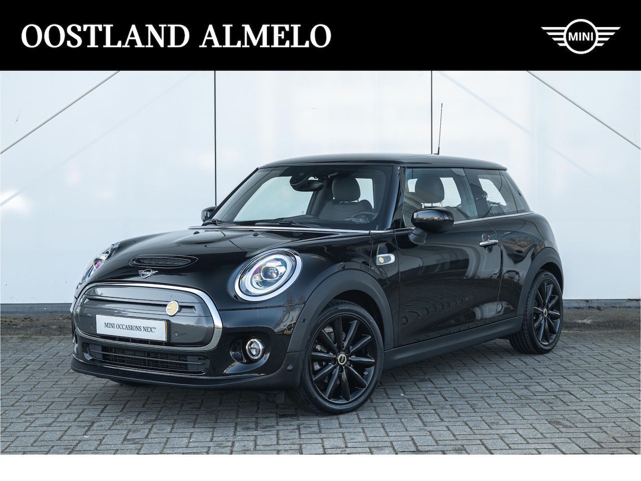 MINI Mini-Electric - Charged / Sportstoelen / Achteruitrijcamera / Adaptieve LED / Head-Up / Comfort Access / S - AutoWereld.nl