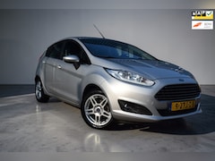 Ford Fiesta - 1.0 EcoBoost Titanium, Parkeercamera, Trekhaak, 1e eigenaar, Extreem lage kmstand, NAP, Ai
