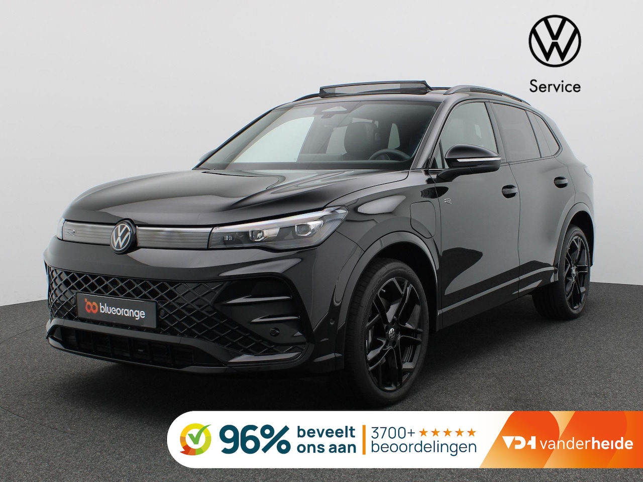 Volkswagen Tiguan - 1.5 eHybrid R-Line Edition 272PK DSG Pano-Schuifdak, Black Style, Trekhaak, 20" LM Velgen, - AutoWereld.nl