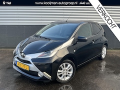 Toyota Aygo - 1.0 VVT-i x-joy Nieuw geleverd incl: Climate control, Parkeerhulp camera, Navigatie, LM ve