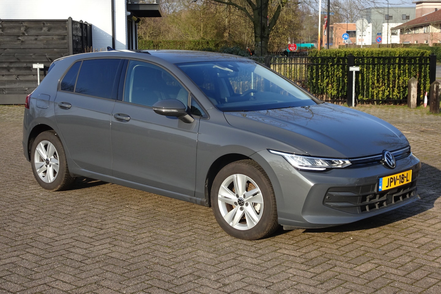 Volkswagen Golf - 1.5 TSI Life Edition 5 Drs * AIRCO * LMV * CARPLAY * PDC * - AutoWereld.nl
