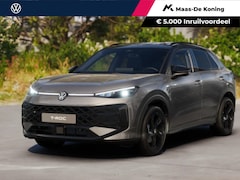 Volkswagen T-Roc - R-Line First Edition 1.5 eTSI 150 PK 7 versn. DSG · Achteruitrijcamera · Draadloze telefoo