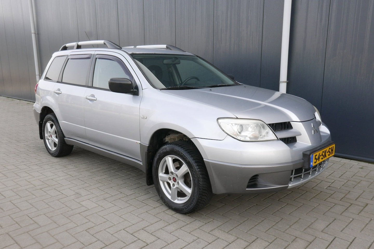 Mitsubishi Outlander Sport - 2.0 Invite+ AIRCO,TREKHAAK. - AutoWereld.nl