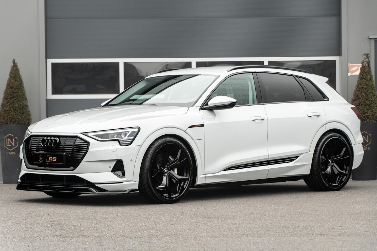 Audi e-tron - 50 quattro edition 71 kWh|DAB|22''|Luchtvering - AutoWereld.nl