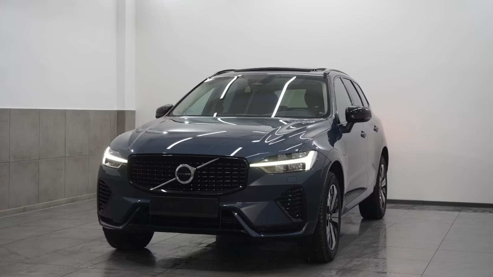 Volvo XC60 - 2.0 T8 RECHARGE AWD Plus Bright (355kW / 455pk) ** LED, NAVI+, LEDER, MEM, ACC, 19-inch LM - AutoWereld.nl