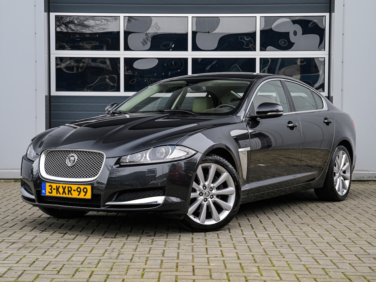 Jaguar XF - 2.0 Premium Edition | Leder | Xenon | Camera | Navi | PDC v+a - AutoWereld.nl