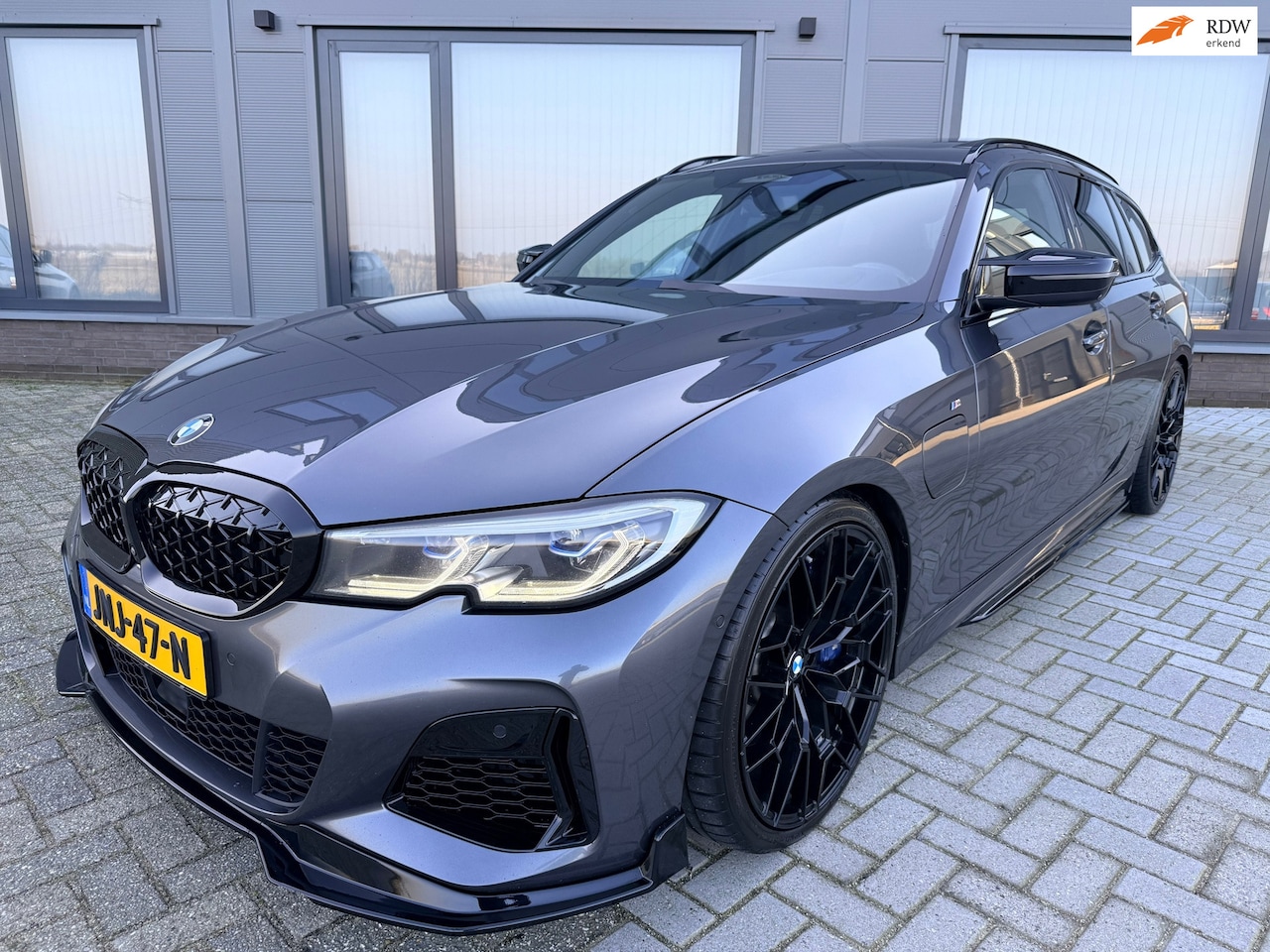 BMW 3-serie Touring - 330e|G21|Pano|360 Camera|M340i pakket|Performance|Laser led|20 Inch|Dealer onderhouden| - AutoWereld.nl