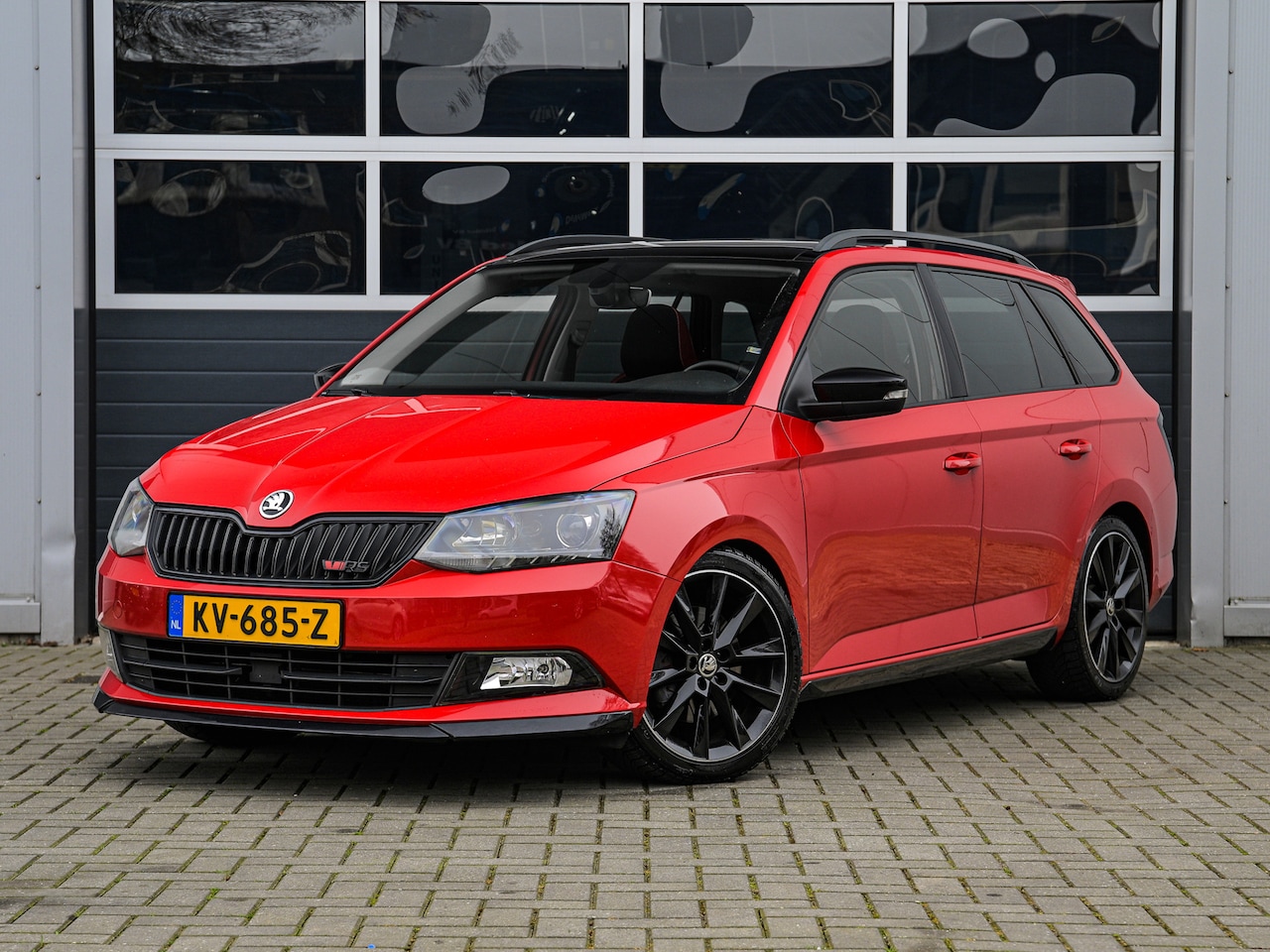 Skoda Fabia Combi - 1.2 TSI Monte Carlo | Panoramadak | Adaptive cruise control | Climate control | PDC - AutoWereld.nl