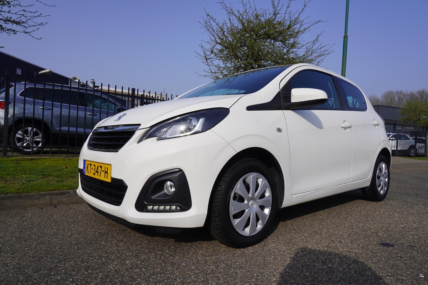 Peugeot 108 - 1.0 12V E-VTI 68PK 5DR Active Airco - AutoWereld.nl