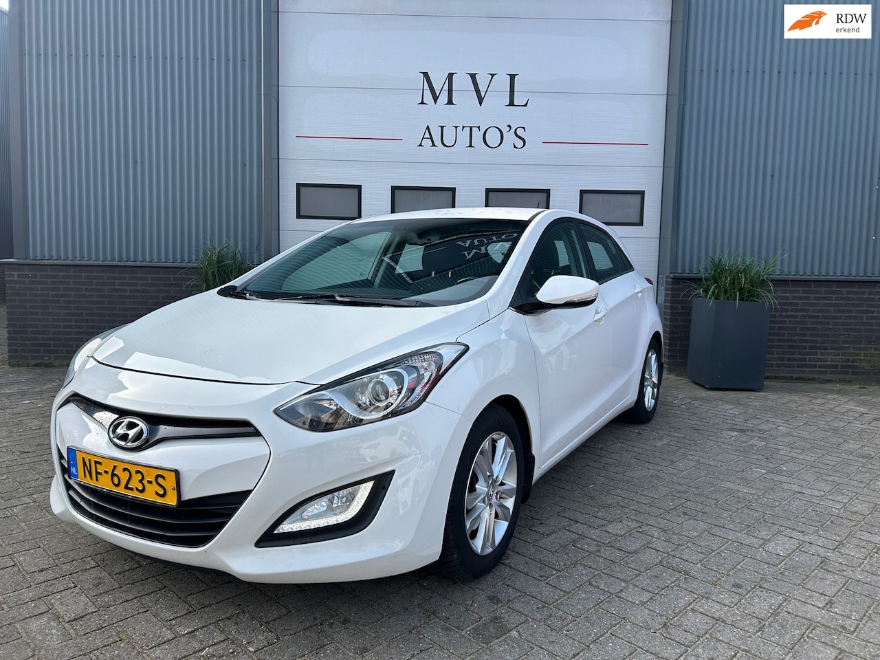 Hyundai i30 - 1.6 GDI i-Vision 1.6 GDI i-Vision - AutoWereld.nl
