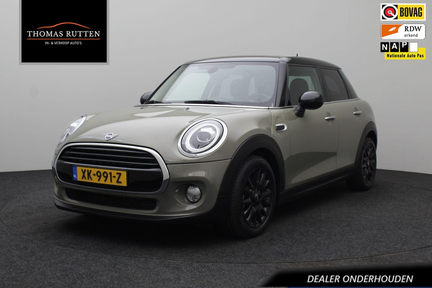 MINI Cooper - 1.5 Pepper 2019 | Dealer Onderhouden | Navigatie | Carplay | Cruise Control | Spraakbedien - AutoWereld.nl
