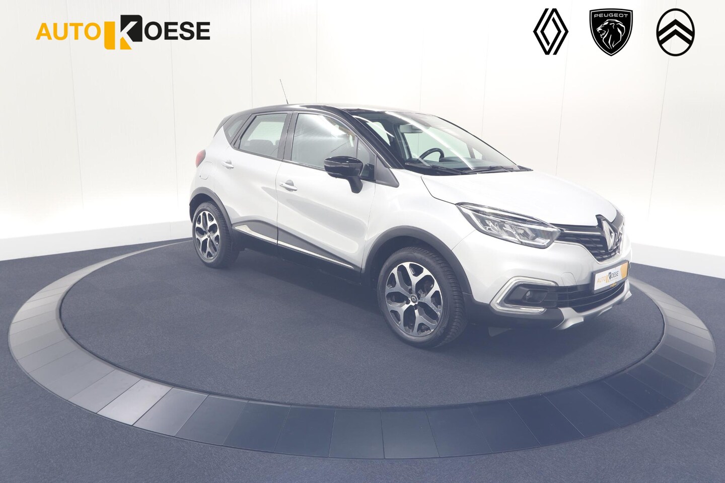 Renault Captur - TCe 90 Intens | Trekhaak | AllSeason banden | Navigatie | Parkeersensoren - AutoWereld.nl