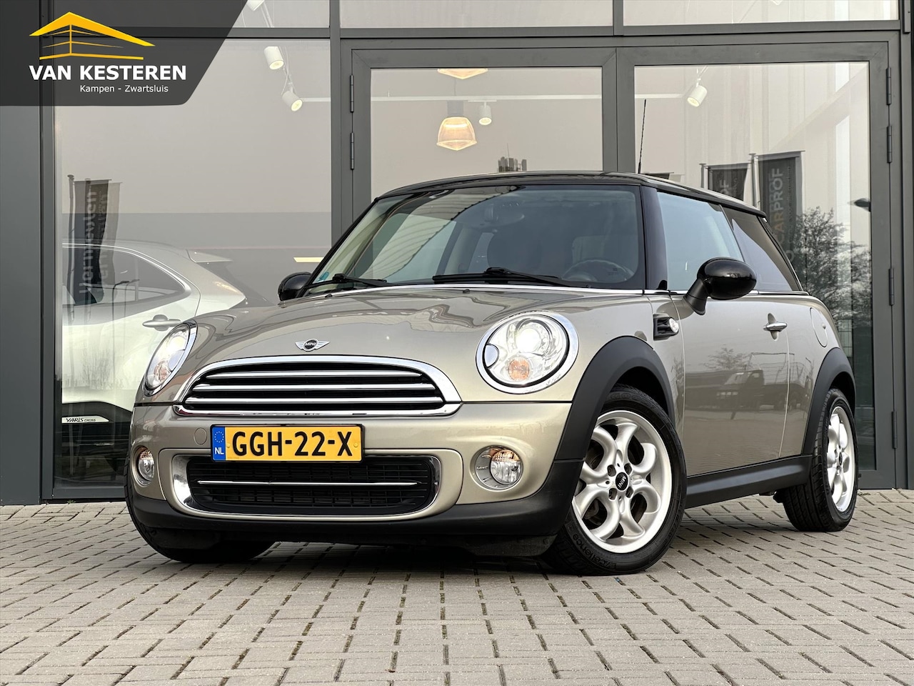 MINI Cooper - Mini 1.6 122pk Panoramaschuifdak | Stoelverw. | PDC | Navigatie | Xenon | - AutoWereld.nl
