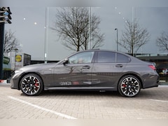 BMW 3-serie - 330e GERESERVEERD