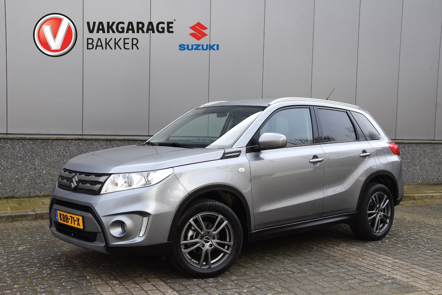 Suzuki Vitara - 1.6 Exclusive l Trekhaak l Stoelverwarming | Apple carplay/android | - AutoWereld.nl
