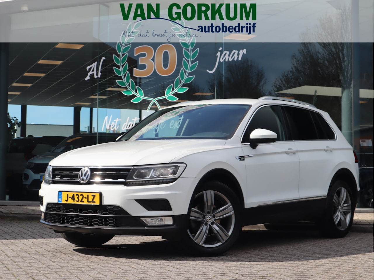 Volkswagen Tiguan - 1.4 TSI ACT Comfortline Business R 1.4 TSI 150 PK ACT Comfortline Business R / R-Line - AutoWereld.nl