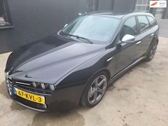 Alfa Romeo 159 Sportwagon - 1.7 T Distinctive station 6-bak