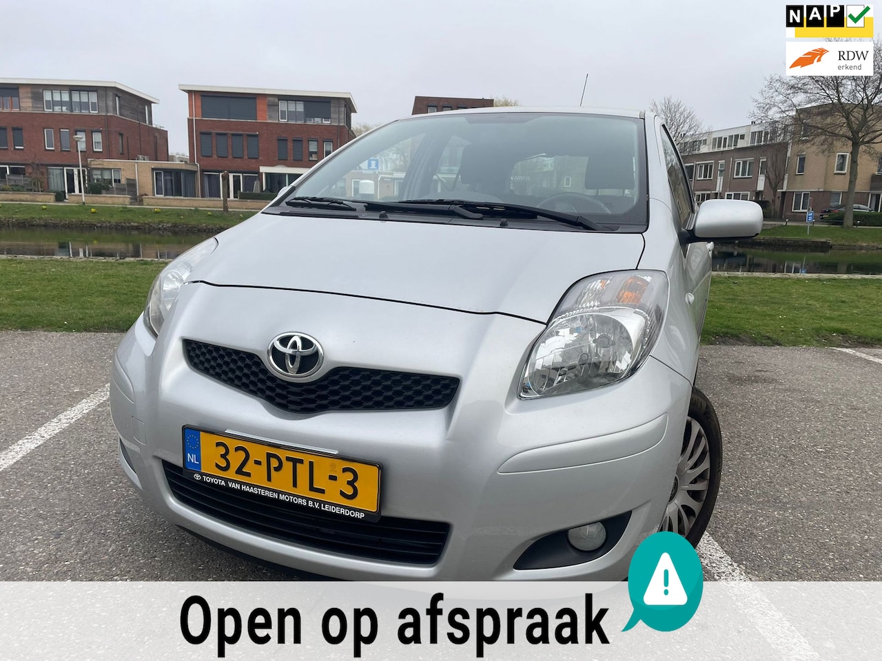Toyota Yaris - 1.3 VVT-i Aspiration 1.3 VVTi Aspiration - AutoWereld.nl