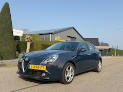 Alfa Romeo Giulietta - 1.6 JTDm Super 2017 Navi/Leder/Lmv