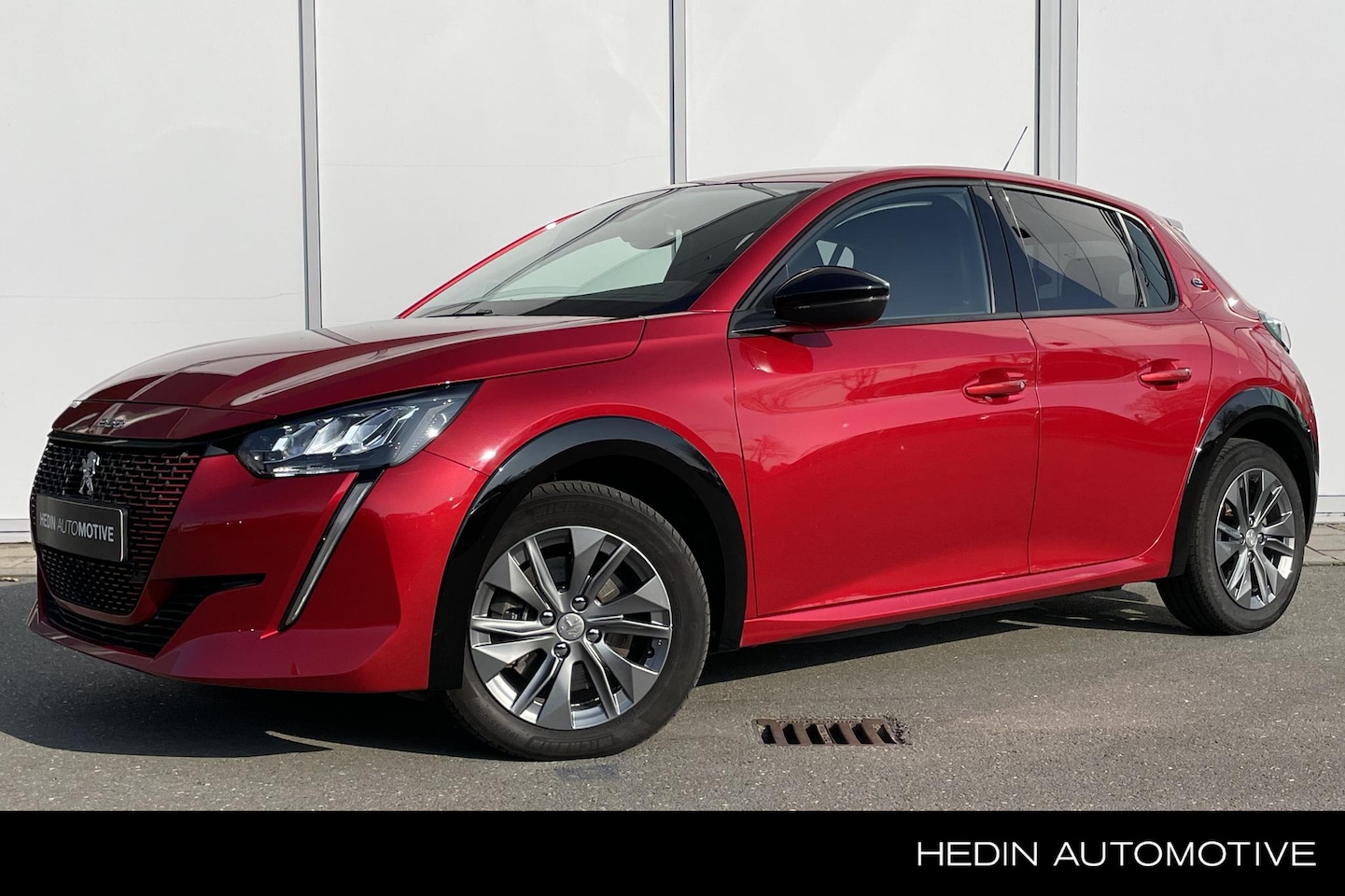 Peugeot e-208 - EV Allure Pack 50 kWh | Navigatie via App | Camera | Climate Control | Apple Carplay/Andro - AutoWereld.nl