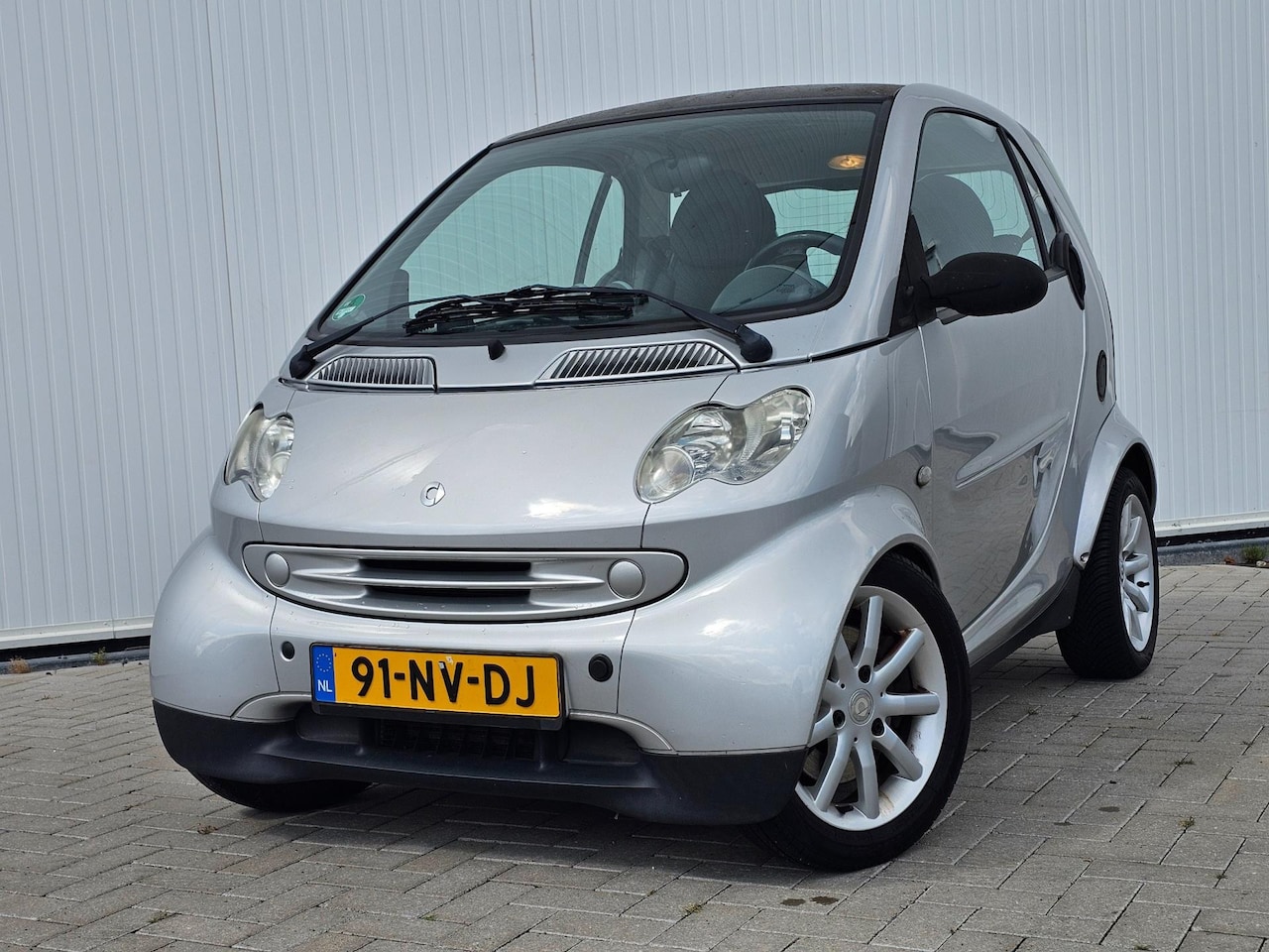 Smart Fortwo - 0.7 bj 2004 Sportstuur met flippers Nw.APK 17-02-2027 - AutoWereld.nl
