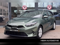 Kia Cee'd Sportswagon - Ceed 1.5 T-GDi DynamicLine Parkeersensoren Achter | Achteruitrijcamera | Navigatie | Apple
