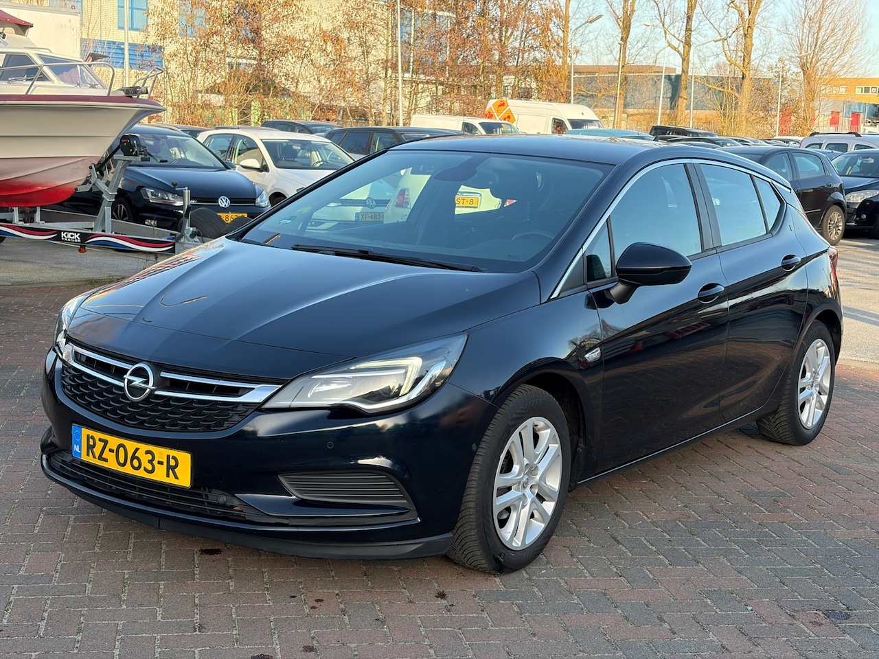 Opel Astra - 1.6 CDTI Business+ Airco! 5-DRS! Zwart! 2018! - AutoWereld.nl