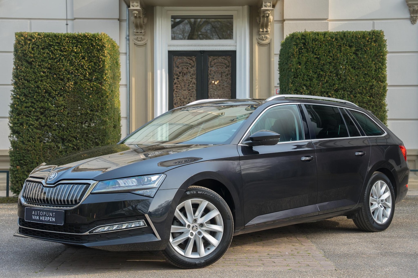 Skoda Superb Combi - 1.4 TSI iV Business Edition Plus TREKHAAK | ADAPTIVE | LEDER/ALCANTARA | MEMORY | 1E EIGN - AutoWereld.nl