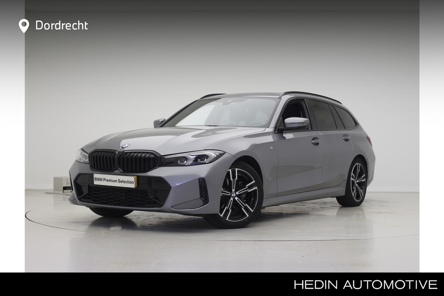 BMW 3-serie Touring - 318i M-Sport | Panorama | Hifi | Trekhaak | Camera | Voorbereiding Driving Assistance - AutoWereld.nl