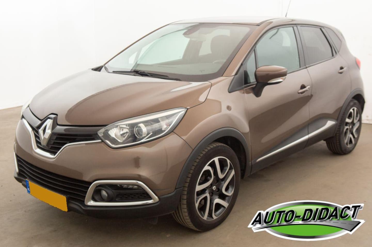 Renault Captur - 1.2 TCe Automaat Clima Navi Dynamique - AutoWereld.nl