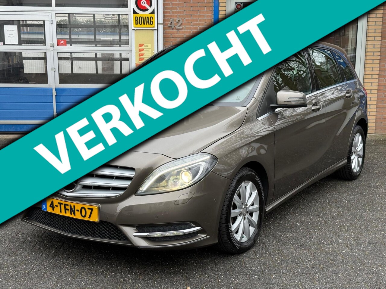 Mercedes-Benz B-klasse - 180 Ambition AUT|1e eigenaar|leer|park. sens. V+A|Cruise-control|ORG.NL+NAP! - AutoWereld.nl