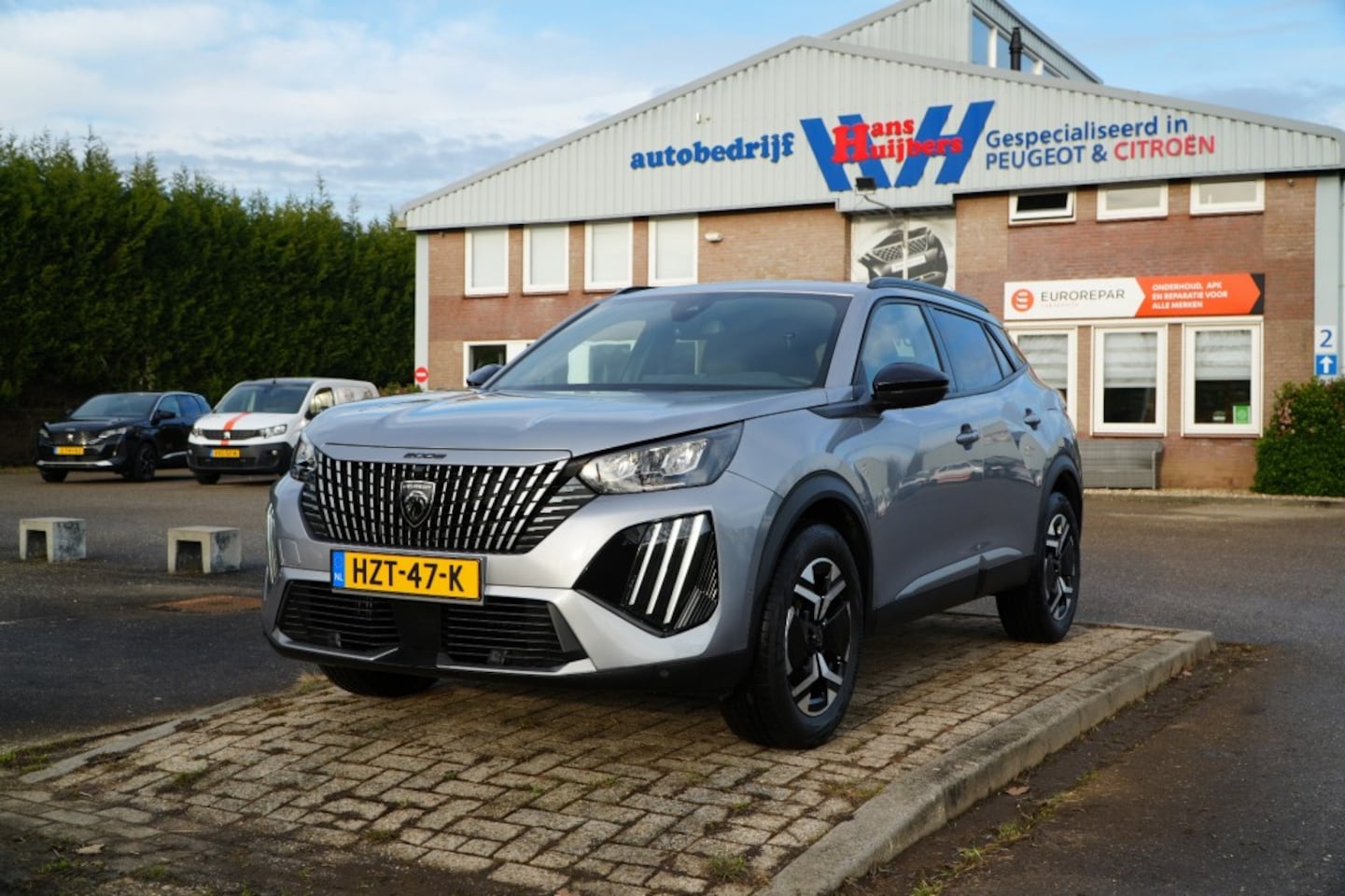 Peugeot 2008 - ALLURE 1.2-136PK e-DCS6 HYBRIDE AUTOMAAT  - incl. 12 maanden garantie en rijklaar - AutoWereld.nl