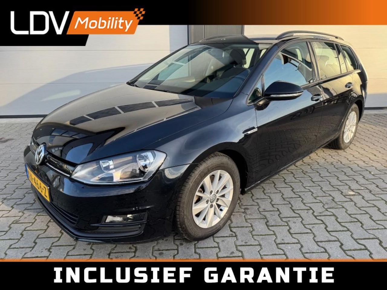 Volkswagen Golf - 1.0 TSI Cruise control / Trekhaak / 16 inch / NL-Auto. - AutoWereld.nl