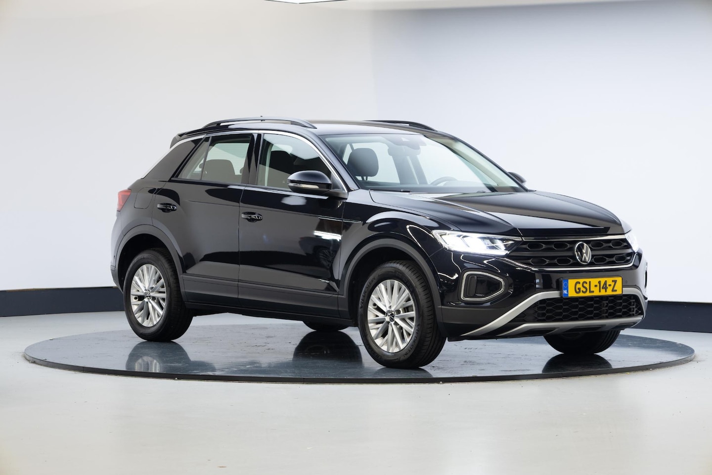 Volkswagen T-Roc - 1.5 TSI Life Business 1.5 TSI Life Business - AutoWereld.nl