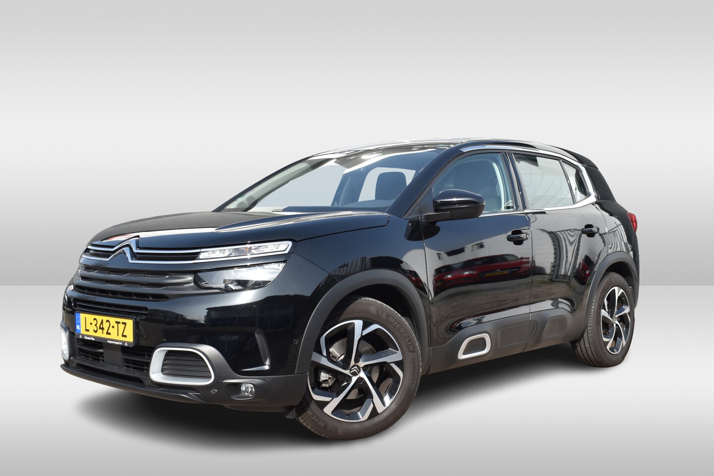 Citroën C5 Aircross - PureTech 130 EAT8 Business | Automaat | Navi | Airco | Trekhaak | Camera achter | Parkeerh - AutoWereld.nl