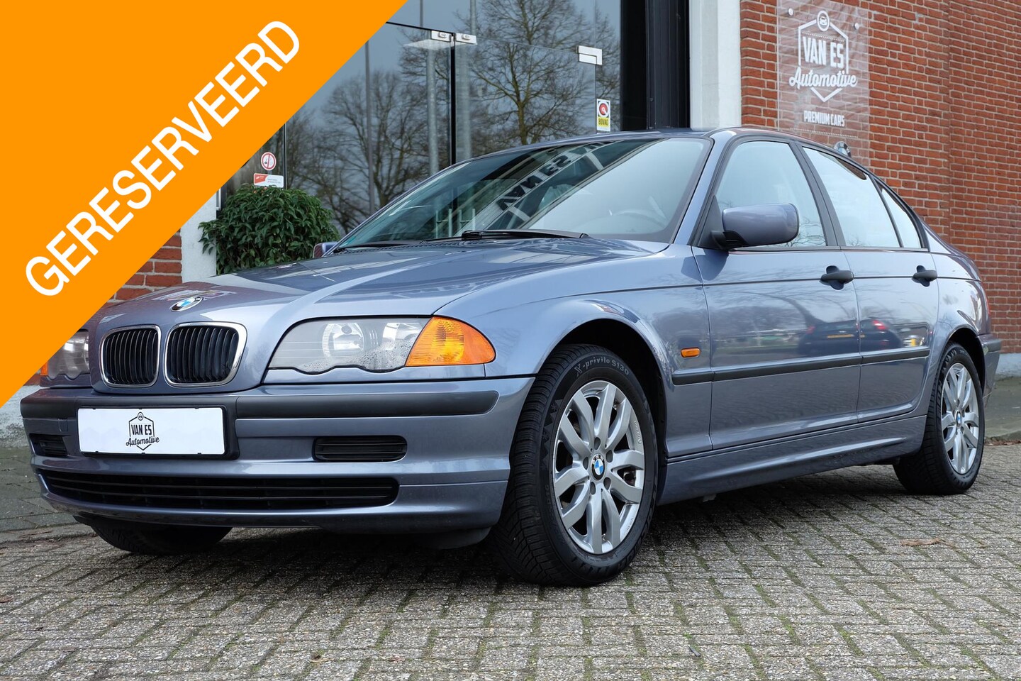 BMW 3-serie - 316i / Nette staat / 2 sets banden / 16" lichtmetalen velgen - AutoWereld.nl