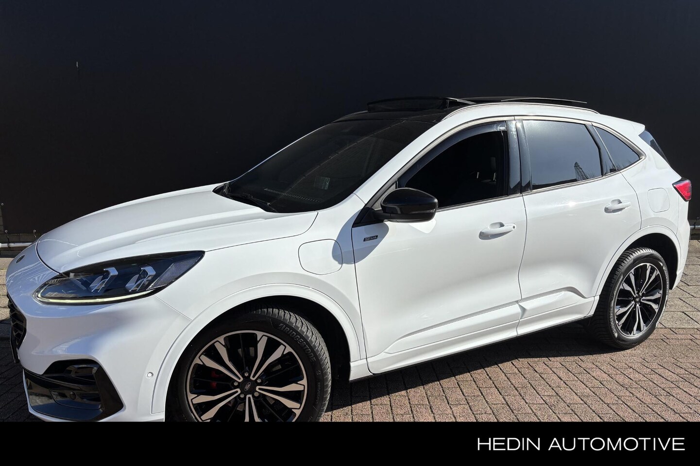 Ford Kuga - 2.5 PHEV ST-Line Trekhaak | Panoromadak | Adapt. Cruise | - AutoWereld.nl